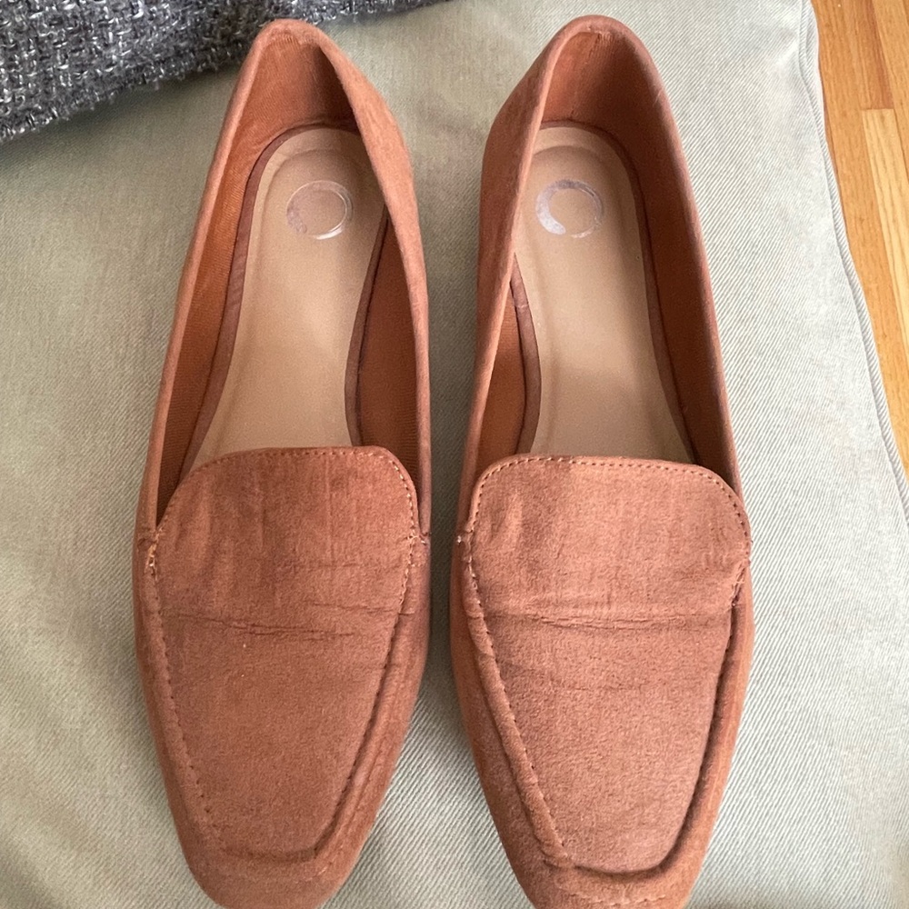 Elegant Tan Loafers for Women